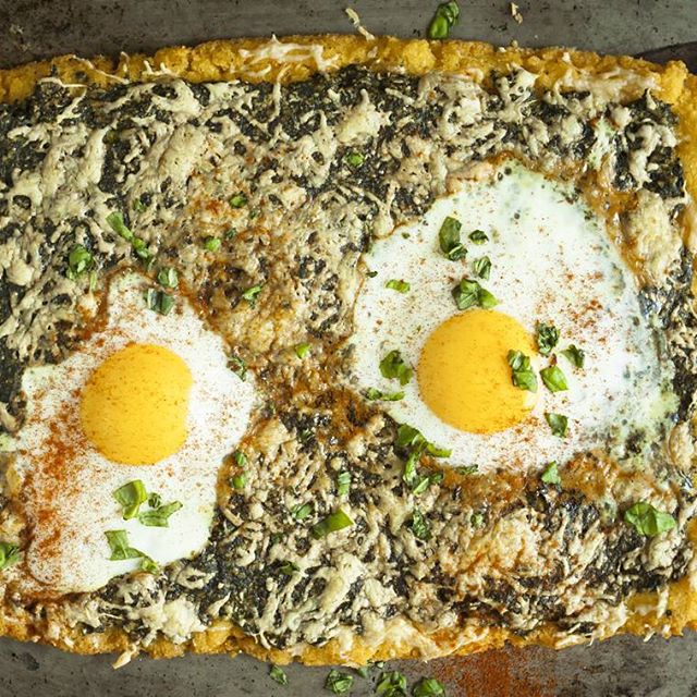 Recept na polentový koláč, tentokrát se špenátem! #polenta #polentacake #spinach #egg #food #foodphotography #photography #foodblog