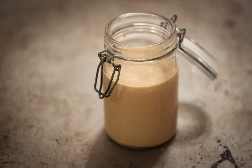 sezamová pasta tahini